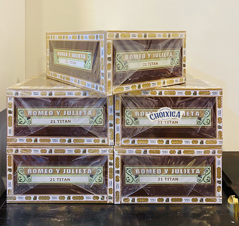Xì gà Romeo Y Julieta Habana Reserve Titan - Hộp 21 Điếu